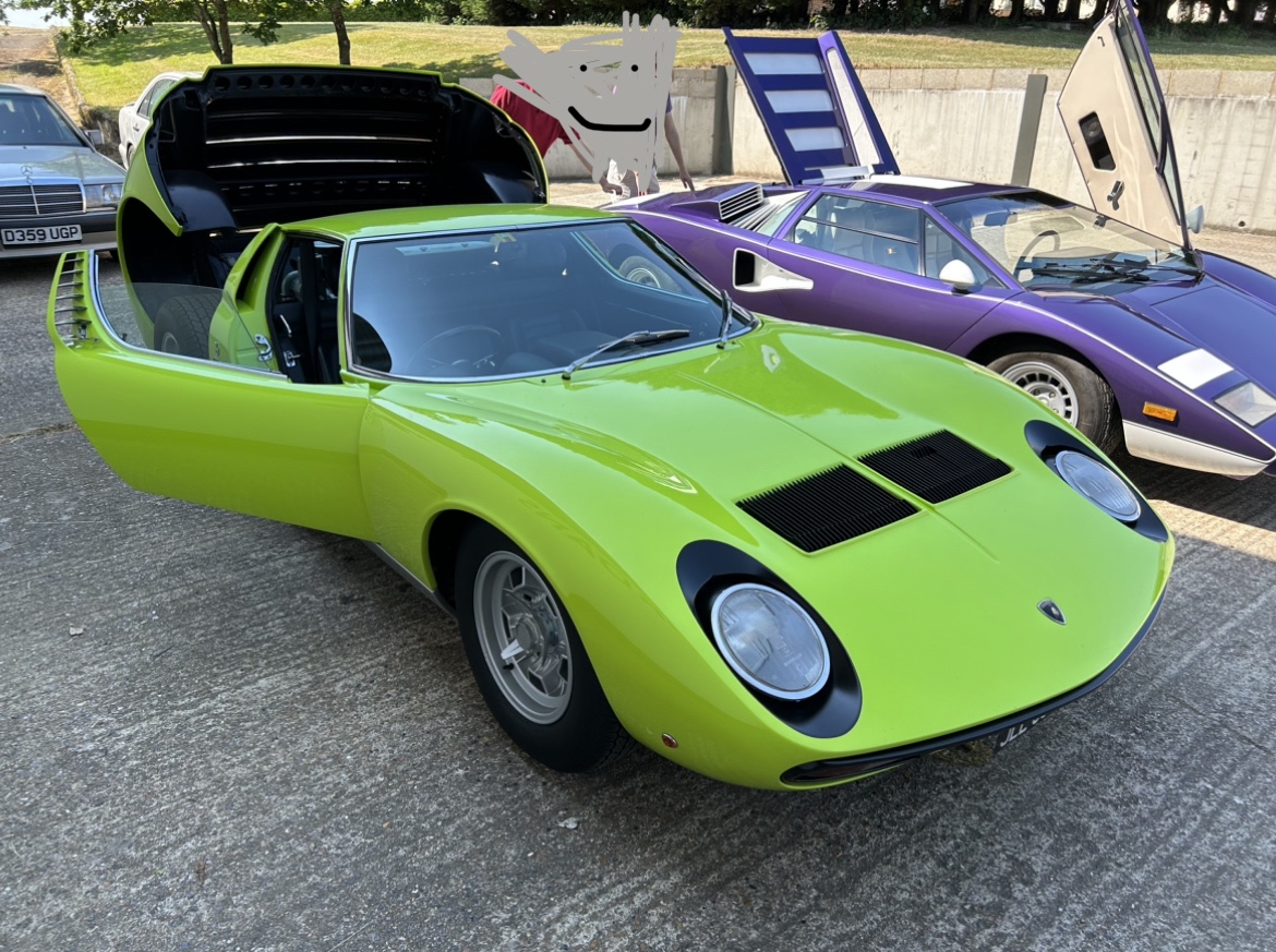 Ride of the Decade – Lamborghini Miura SV and Countach Periscopio