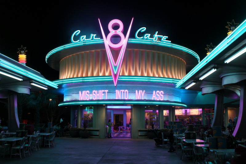 Car Cafe: New Automotive Themed Restaurant Using Cars to Cook