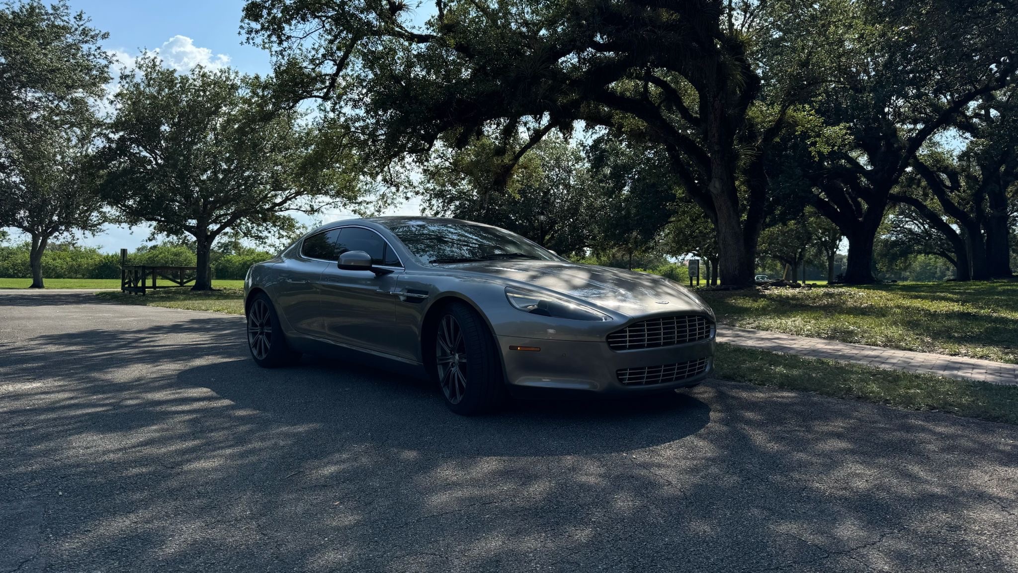 2011 Aston Martin Rapide – MY ARSE IS FULL OF POLYESTER AND MY BRAIN IS FULL OF BEEEEAAAAANS